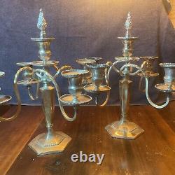 Paire d'antiques candélabres en argent plaqué à 5 lumières porte-bougies à cône par Wilcox