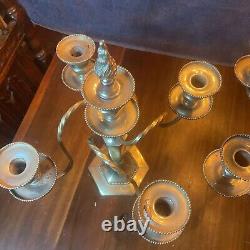 Paire d'antiques candélabres en argent plaqué à 5 lumières porte-bougies à cône par Wilcox