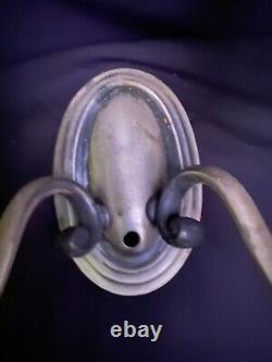 Paire d'appliques murales antiques de style géorgien en bronze argenté de l'époque Caldwell, 12w 1910