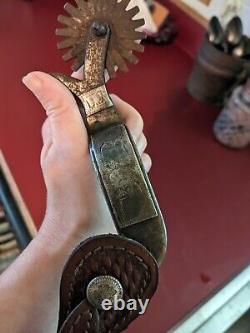 Paire de bottes western anciennes avec incrustations d'argent (non marquées)
