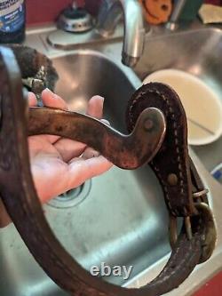 Paire de bottes western anciennes avec incrustations d'argent (non marquées)