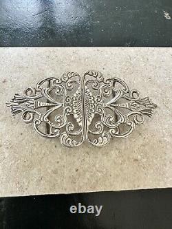 Paire de boucles de ceinture d'infirmière en argent de collection datant de Birmingham 1966