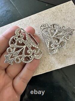 Paire de boucles de ceinture d'infirmière en argent de collection datant de Birmingham 1966