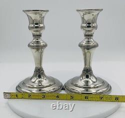 Paire de bougeoirs en argent et étain de style Empire vintage, fabriqués aux États-Unis