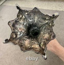 Paire de bougeoirs en argent massif autrichien GAR. 15J de 14 pouces de haut