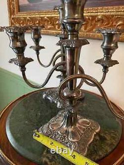 Paire de bougeoirs en argent plaqué de style vintage signés pour la décoration de la maison