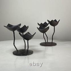 Paire de bougeoirs en fer forgé à la main avec un design unique de tulipe fleur vintage