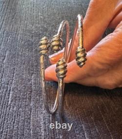 Paire de bracelets jonc vintage en argent sterling des Antilles caraïbes, gousses en spirale 28g/paire