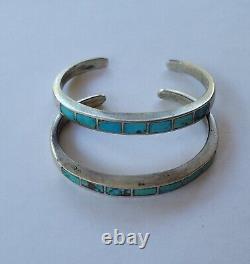 Paire de bracelets vintage en argent et turquoises incrustées, de taille petite