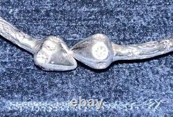 Paire de bracelets vintage en argent sterling des Caraïbes avec des cabosses de cacao 22g/pair