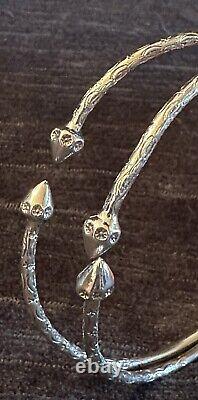 Paire de bracelets vintage en argent sterling des Caraïbes avec des cabosses de cacao 22g/pair