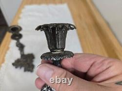 Paire de candélabres figuratifs en métal argenté vintage sur base, non marqués