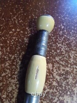 Paire de dagues en coutellerie Guttmann vintage avec gaines en cuir