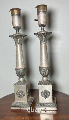 Paire de lampes anciennes Vtg Regency néoclassiques en plaqué argent 25,5 Besoin de réparation électrique