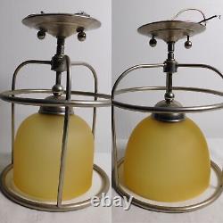 Paire de lampes en verre à dôme industriel Art Déco de 1933 en aluminium, réélectrifiées 8X11
