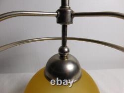 Paire de lampes en verre à dôme industriel Art Déco de 1933 en aluminium, réélectrifiées 8X11