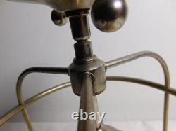 Paire de lampes en verre à dôme industriel Art Déco de 1933 en aluminium, réélectrifiées 8X11