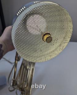 Paire de lampes murales en laiton et aluminium de style vintage du milieu du siècle avec diffuseur MCM