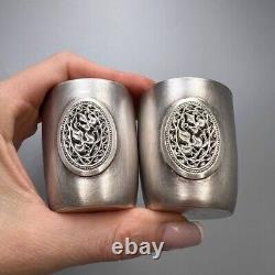 Paire de mugs antiques en argent sterling 925 gravés, marqués, dans une boîte organique de 80 grammes.