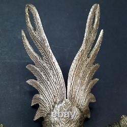 Paire de sculptures décoratives de coqs de combat en argent vintage