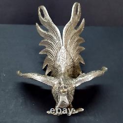 Paire de sculptures décoratives de coqs de combat en argent vintage