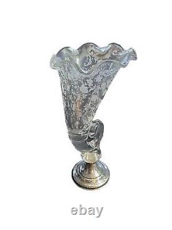 Paire de vases en verre taillé en forme de corne d'abondance avec argent sterling par CAMBRIDGE