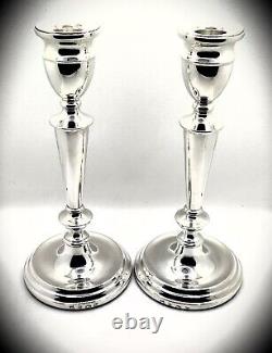 Paire élégante de grands chandeliers en argent en forme de V de style vintage P H Vogel & Co 1972