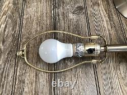 Paire vintage de lampes de table rétro en bois et acier Anthony California, 2 lumières fonctionnelles.