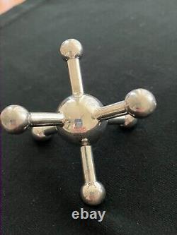 Paires de repose-couteaux en argent d'époque Edwardienne de Christopher Dresser Roberts + Belk
