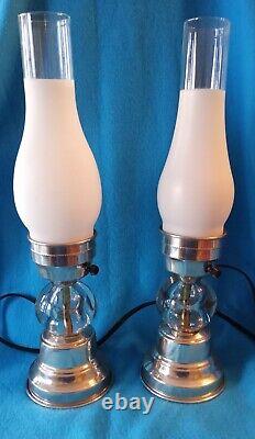 Trouvaille rare: Paire de lampes vintage en verre et en aluminium