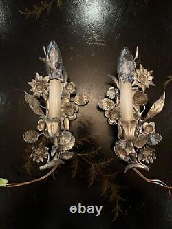 Une paire de magnifiques appliques murales électriques florales/feuilles en argent 10 vintage.