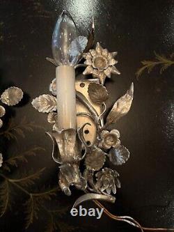 Une paire de magnifiques appliques murales électriques florales/feuilles en argent 10 vintage.