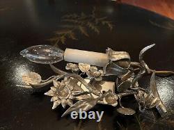 Une paire de magnifiques appliques murales électriques florales/feuilles en argent 10 vintage.