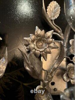 Une paire de magnifiques appliques murales électriques florales/feuilles en argent 10 vintage.