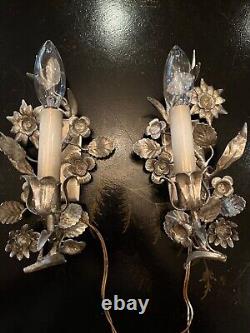Une paire de magnifiques appliques murales électriques florales/feuilles en argent 10 vintage.