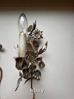 Une paire de magnifiques appliques murales électriques florales/feuilles en argent 10 vintage.
