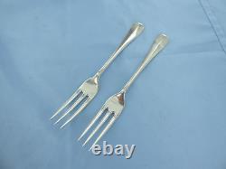 Une paire vintage de fourchettes à dessert en argent sterling Old English rat tail Londres 1966