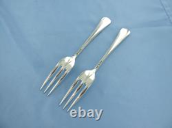 Une paire vintage de fourchettes à dessert en argent sterling Old English rat tail Londres 1966