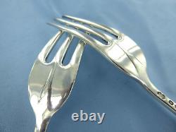 Une paire vintage de fourchettes à dessert en argent sterling Old English rat tail Londres 1966
