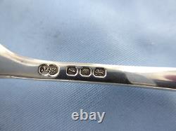 Une paire vintage de fourchettes à dessert en argent sterling Old English rat tail Londres 1966