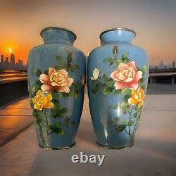 Vase Cloisonné Japonais Vintage Antique 7,5 Bleu avec Roses PAIRE Finition en Argent