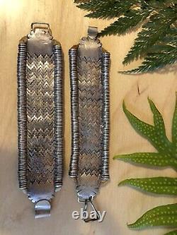 Vieille Paire De Bracelets En Argent Indien Antique