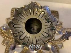 Vtg Paire de chandeliers en argent plaqué avec motifs floraux et décor de pétales de fleurs