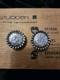 Vtg Vogt Boucles D'oreilles En Argent Sterling Avec Conchos à Baies Paire 1 1/8 Gravées à Vis Arrière Western